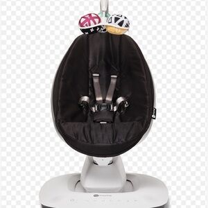 Baby swing, in great condition barely used !